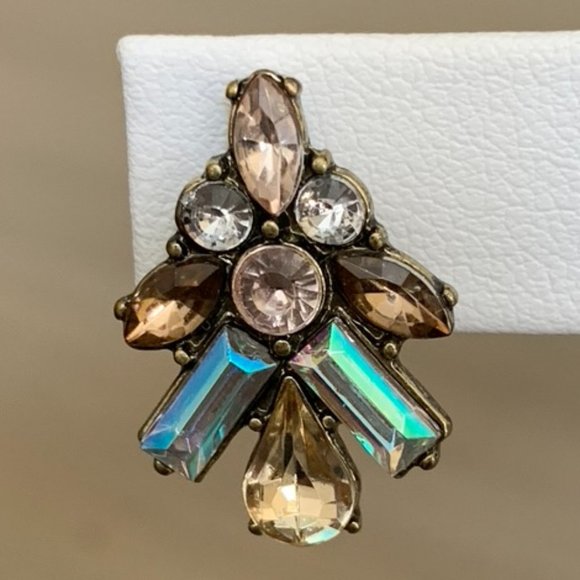 ✨BaubleBar✨Cluster earrings, tan iridescent, NEW - Picture 5 of 8